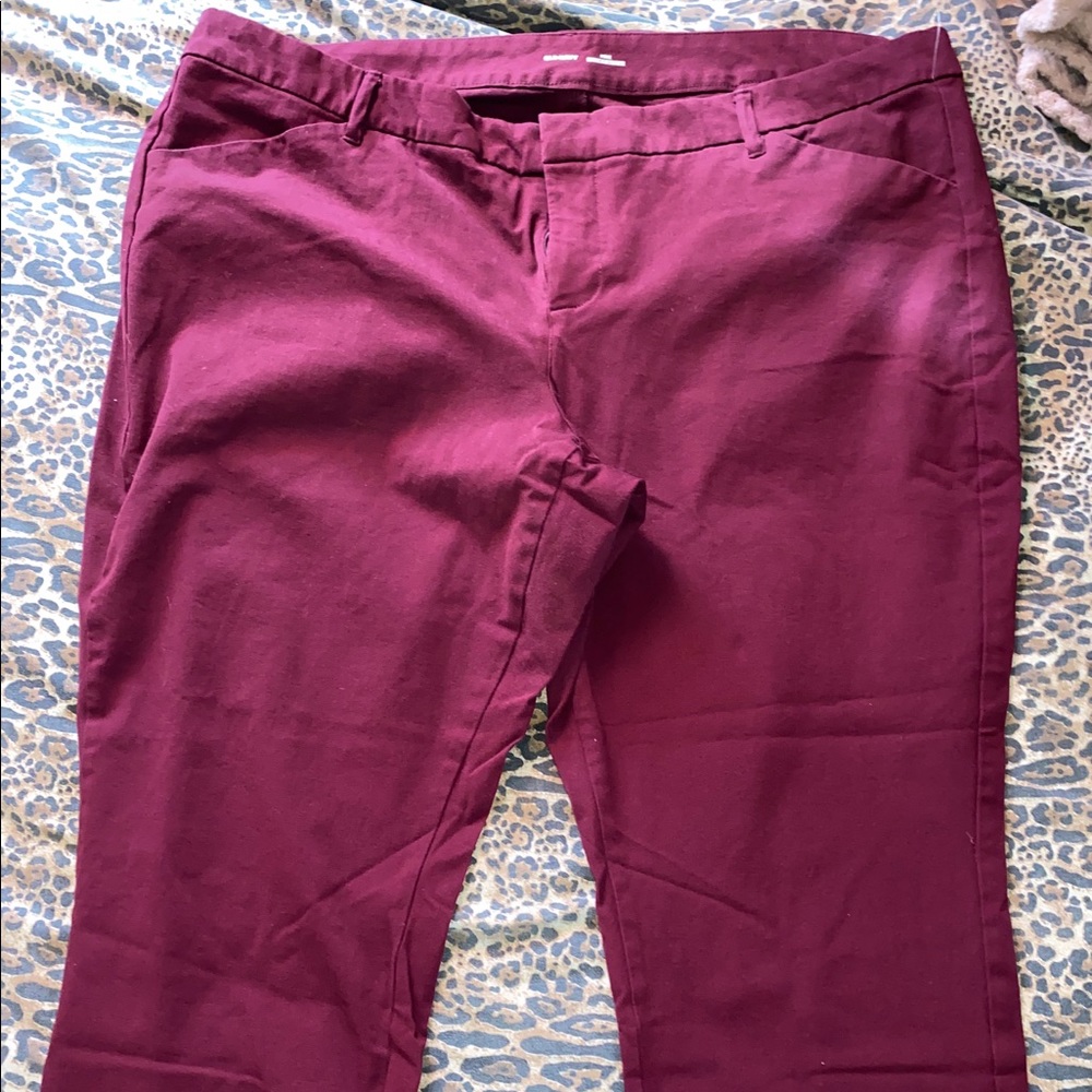 Old Navy Pixie Work Capris